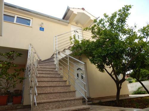 Apartments Mastrinka