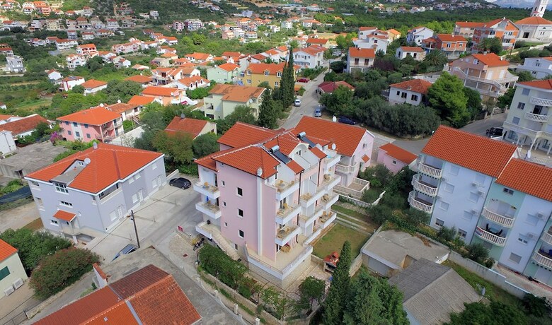 Apartments Kairos
