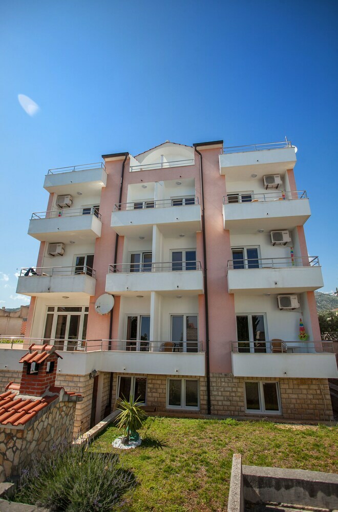 Apartments Kairos