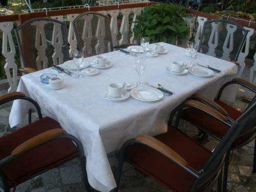 Hostal Apartmani I Sobe Mara