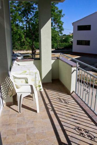 Hostal Denis Rooms And Apartments