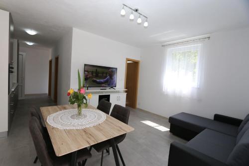 Apartments Mihalic