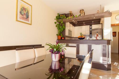 Apartments Montegraso