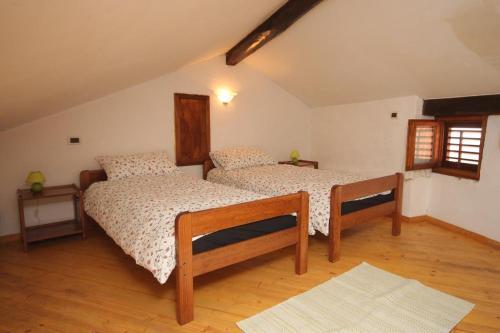 Hostal Double Room Oprtalj 7081a