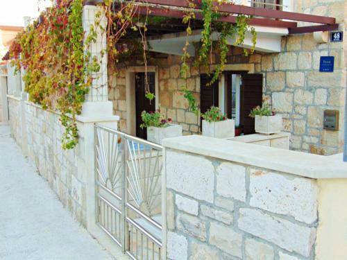 Apartment Put Rota 48