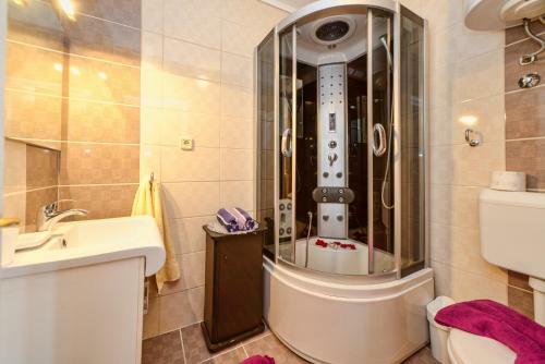 Holiday Home & Apartments Primavera