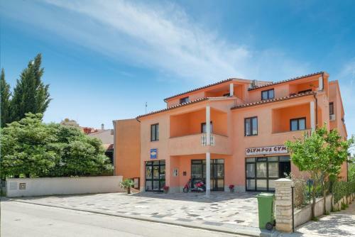 Holiday Home & Apartments Primavera
