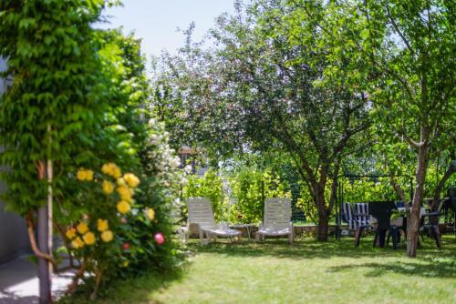 Holiday Home & Apartments Primavera