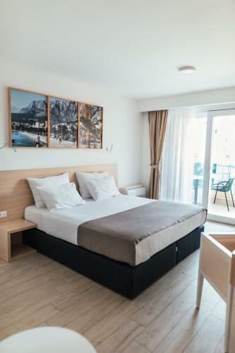 City Beach Apartments
