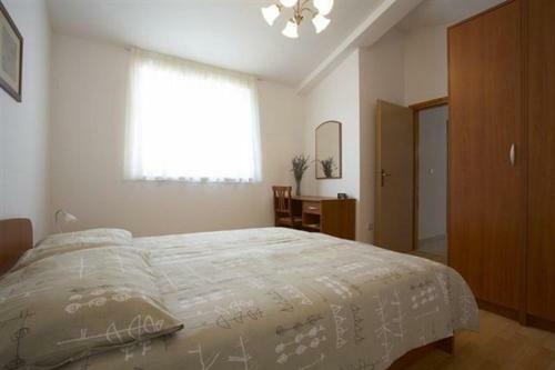 Apartment Liznjan 1