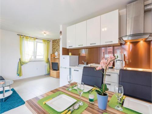 Holiday Home Valbandon I