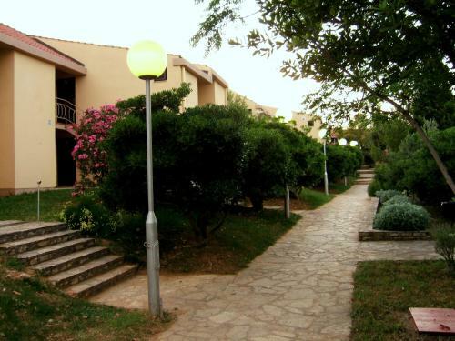 Apartments Tisno Hostin