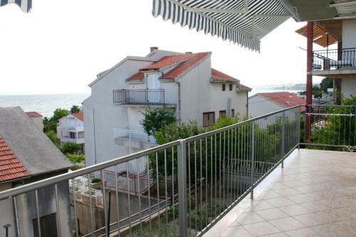 Apartments With A Parking Space Podstrana (split) - 5250