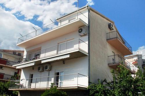 Apartments With A Parking Space Podstrana (split) - 5250