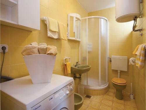 Holiday Apartment Rogoznica 07