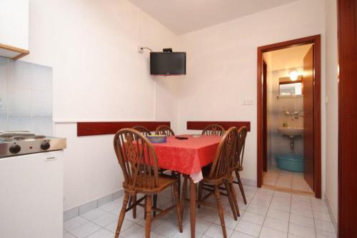 Apartment Vrboska 8748a