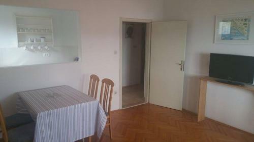 Apartment Dare