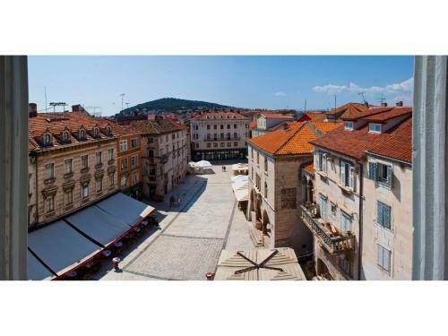 Best Of Split Apartments