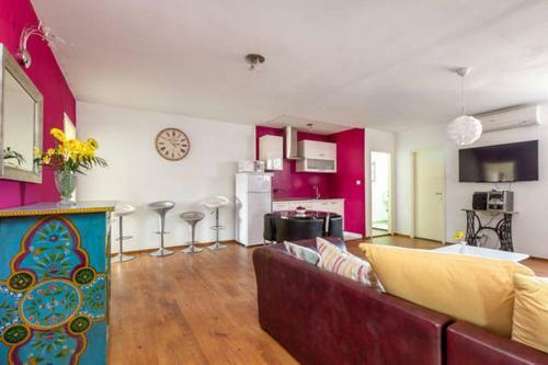 Best Of Split Apartments