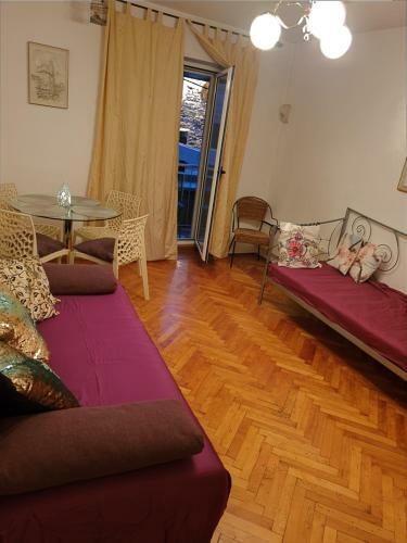 Best Of Split Apartments