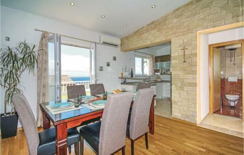 Holiday Apartment Makarska 3