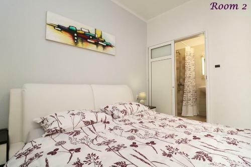 Hostal Old Town Rooms And Apartment