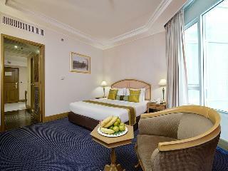 Hotel Windsor Suite And Convention