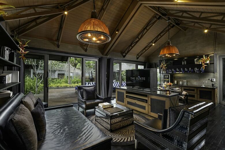 Hotel Indigo Pearl