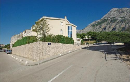 Apartment Makarska *x *