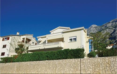 Apartment Makarska *x *