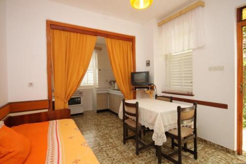 Apartment Mali Losinj 2492a