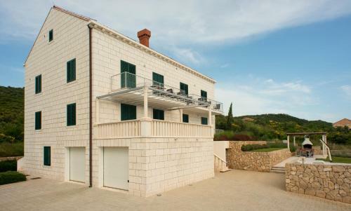 Villa Apartments Mecajac