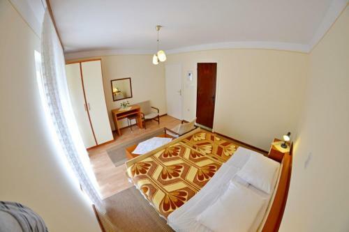 Hostal Apartment And Rooms Ru?a