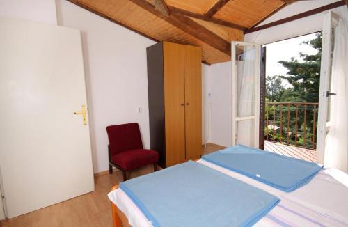 Apartments By The Sea Selce (crikvenica) - 2372