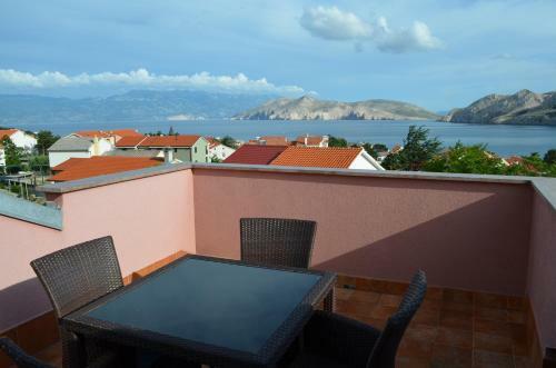 Hostal Apartments Nensi