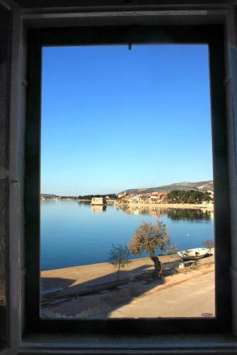 Apartment Kastel Stafilic 8678b