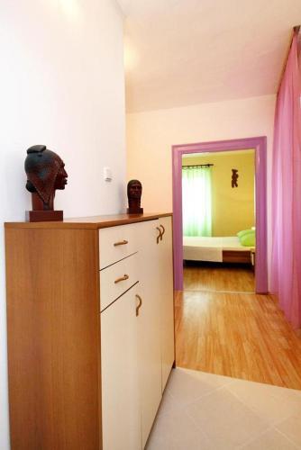 Apartment Kastel Stafilic 8678b