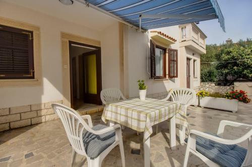 Apartments Franjo