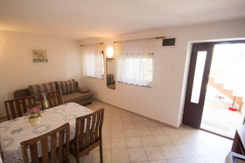 Apartments Mara