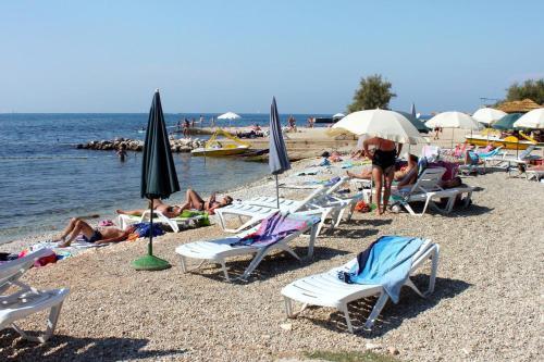 Apartments With A Parking Space Porec - 7024