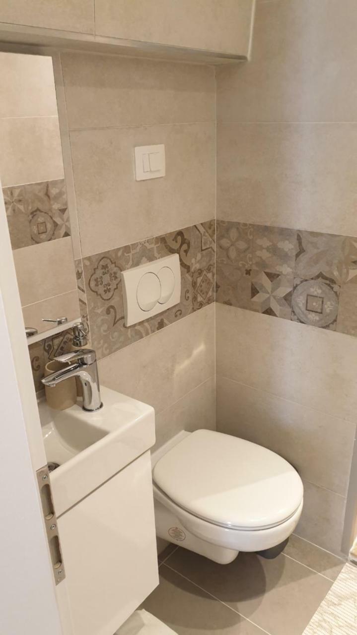 Hostal Placeta Apartments