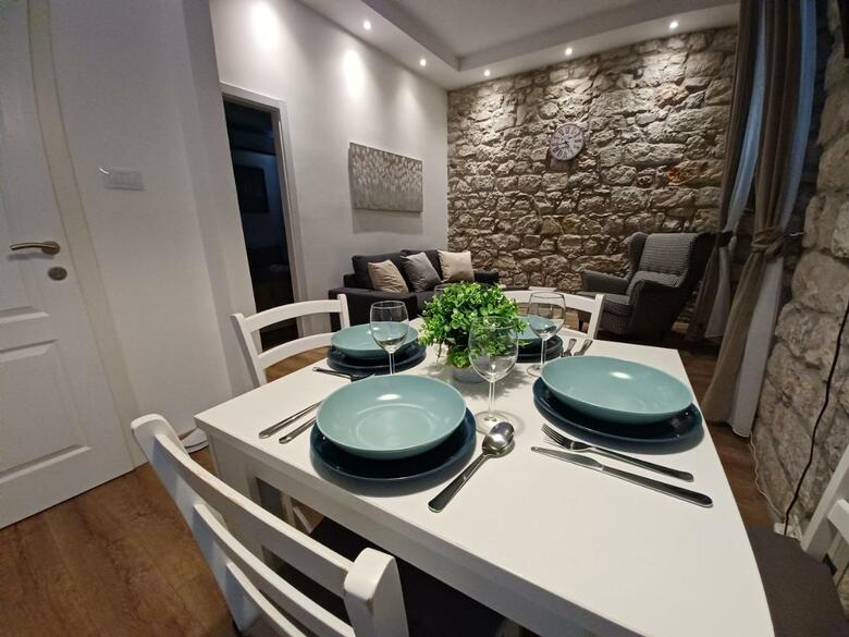 Hostal Placeta Apartments