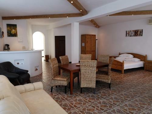 Hostal Residence Romansa