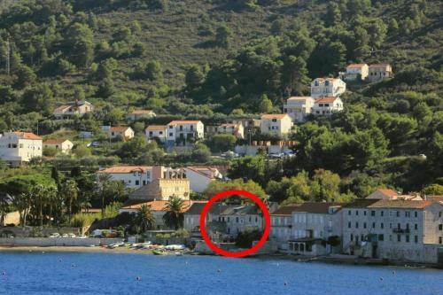 Apartment Vis 8885b