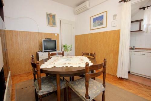 Apartment Vis 8885b