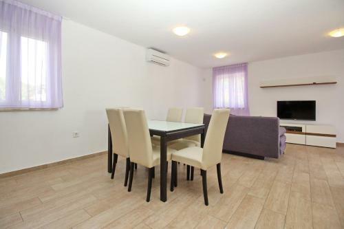Apartments Smojver Stipe