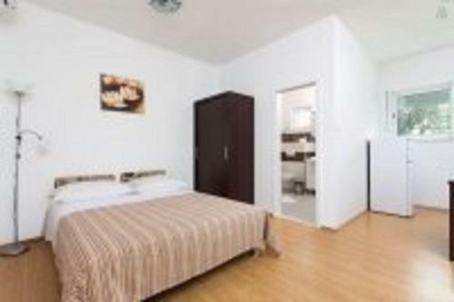 Hostal Apartments Nena