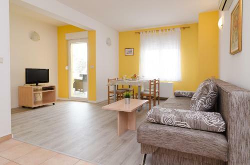 Hostal Guesthouse Villa Irena