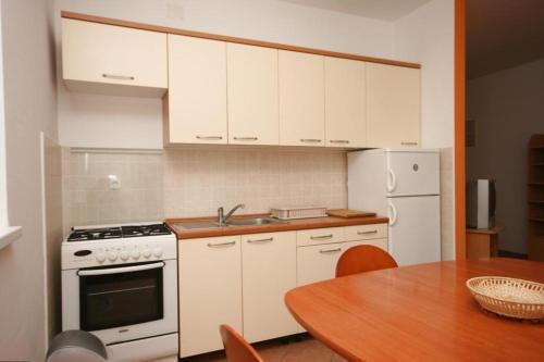 Apartment Novigrad 7017b