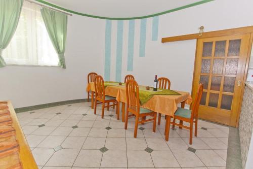 Apartment Brela 6056c